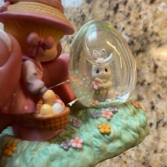 Vintage Precious Moments Easter decor - Picture 4 of 10